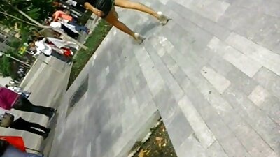 Chica videos de maduras xxx mexicanas universitaria de cuatro ojos divirtiéndose con juguetes sexuales.
