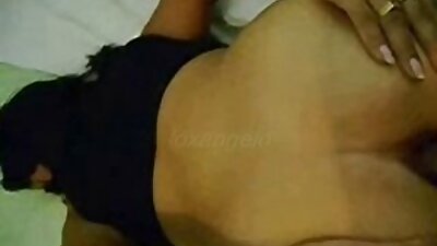 En la habitación del hotel tetona digitación coño videos xxx señoras mexicanas con un vibrador.